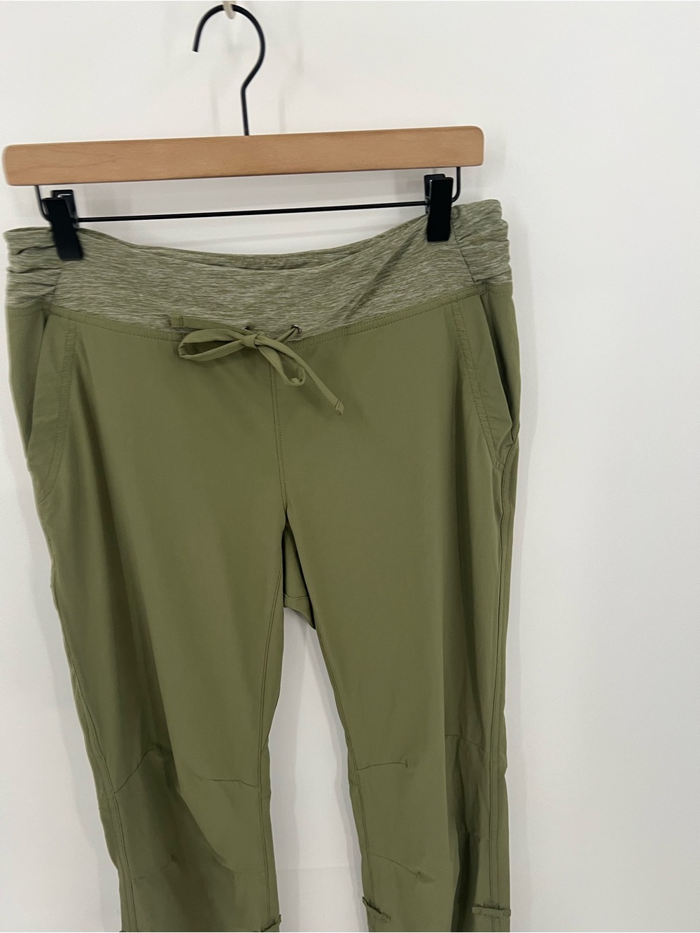 Duluth Trading Co Green Drawstring Women's Active Pants - Picture 3 of 11